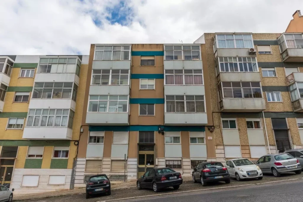 Apartamento T3 Odivelas Metro, Serpa