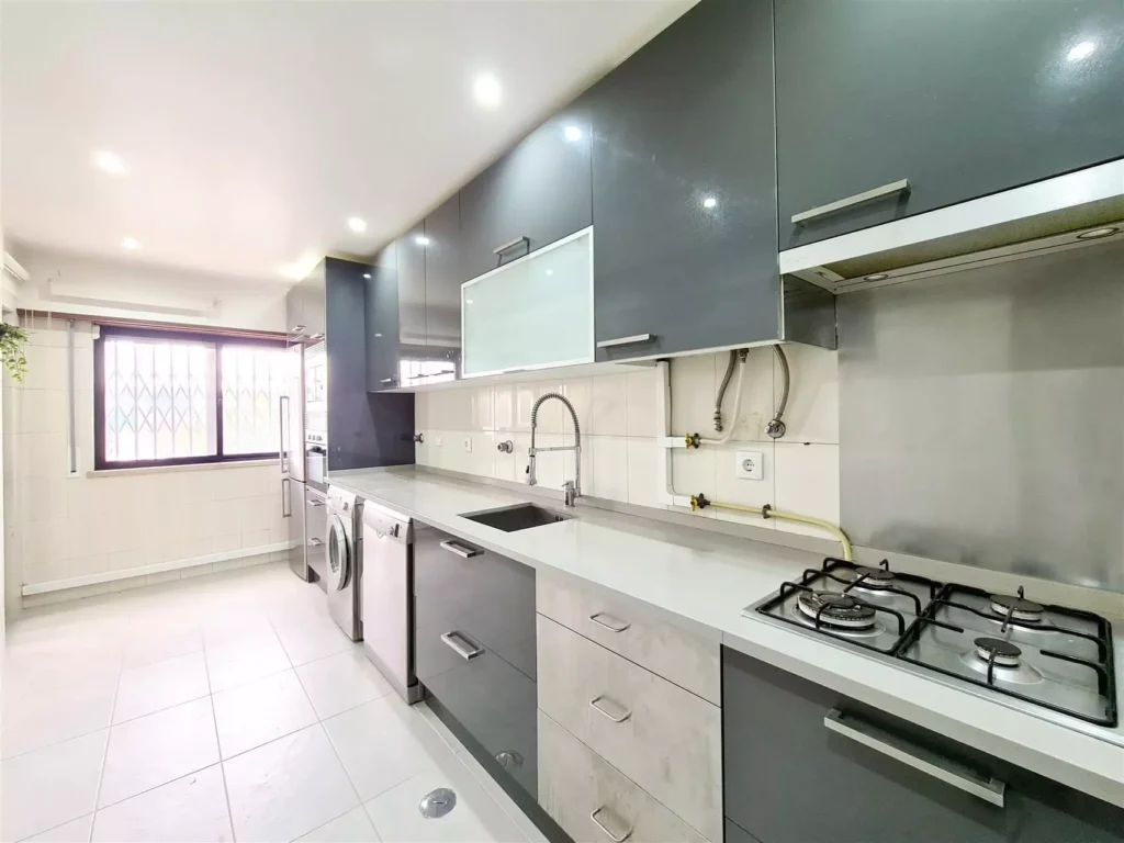 Apartamento T3 Odivelas, codivel, Correia garçao